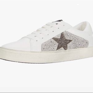 ❌sold❌NWT Steve Madden philip rhinestone star snea